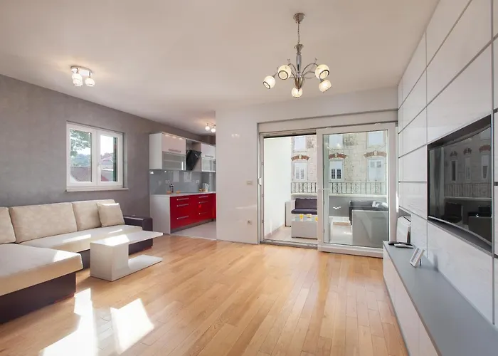 Apartment City Strand 마카르스카