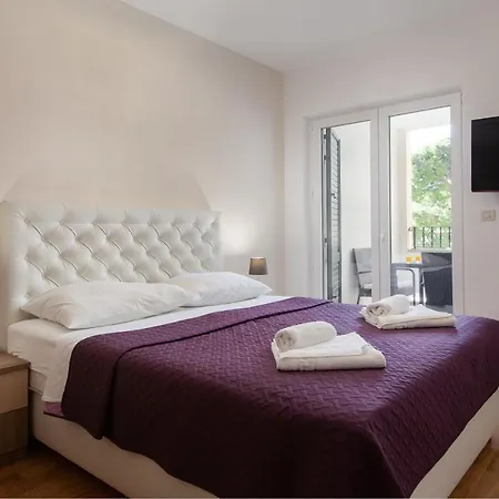 Apartment City Strand アパート *